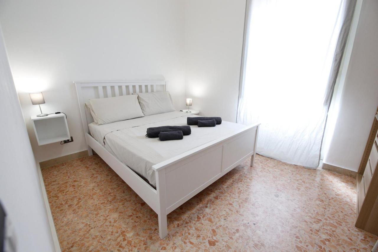 Apartment Holiday Catania Eksteriør billede